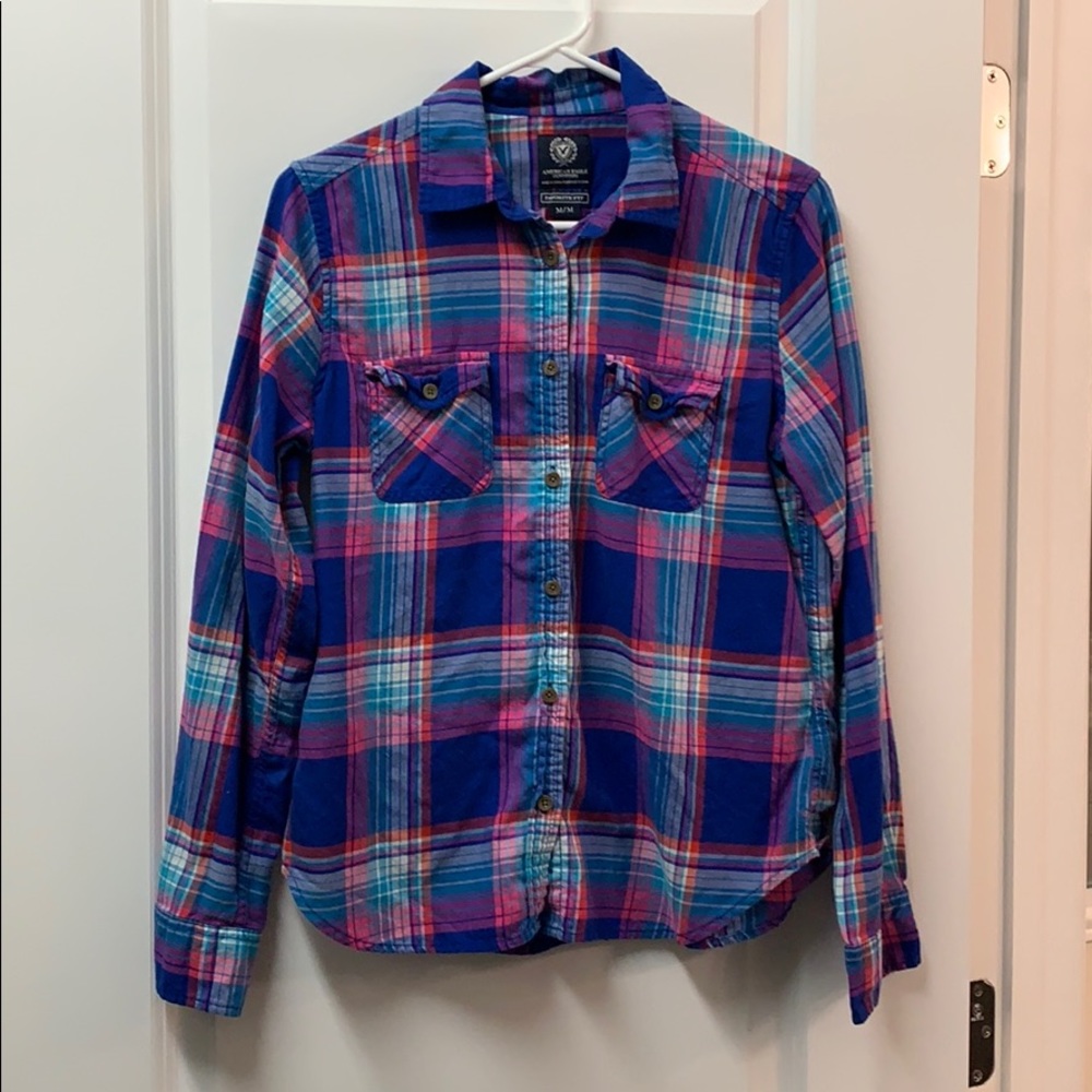 American Eagle plaid button down favorite fit